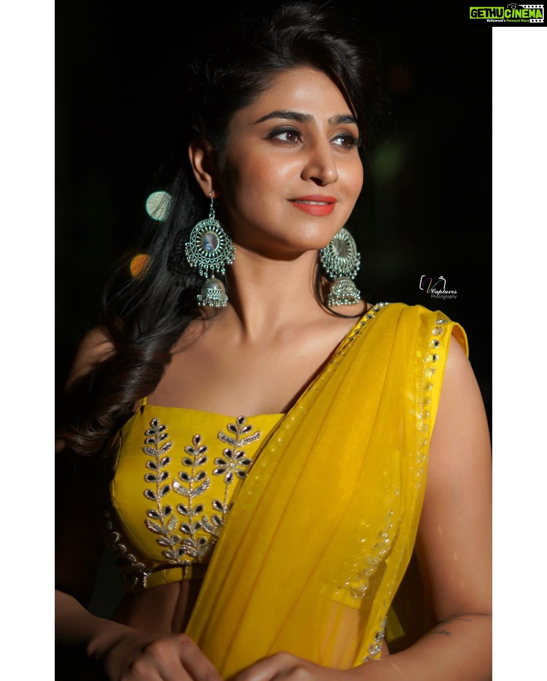 Varshini Sounderajan Instagram - For #comedystars tomm @starmaa #1:30pm @imashwinbabu @errollasantosh @poojarao_ananth Wearing @firoz_design_studio Hair @fairies_and_brides PC @v_capturesphotography