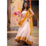 Varshini Sounderajan Instagram - Wishing you all a very happy Holi Costume @firoz_design_studio Makeup @venu_makeupandhair Hair @gopi_bridal_makeovers PC @v_capturesphotography