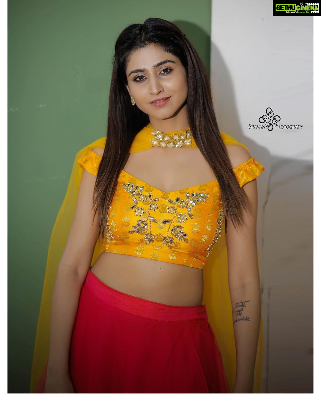 Varshini Sounderajan Instagram - For #dheechampions Wishing you all a very happy Pongal Wearing @firoz_design_studio PC @sravan_goud8981 Hair @swethareddy.mandadi