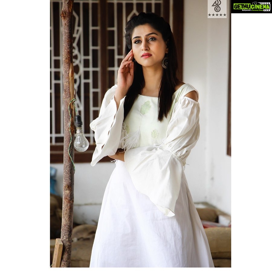 Varshini Sounderajan Instagram - For #patas2sarikothaga Costume @sapnamunothlabel Styling @rishita.madas #styledbyrishita PC @chay_chaitanya