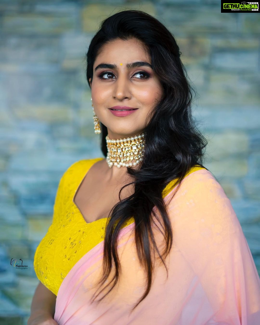 Varshini Sounderajan Instagram - Costume @navya.marouthu Makeup n hair @makeup_by_amulya PC @v_capturesphotography . . . #varshini #instagram #instagood