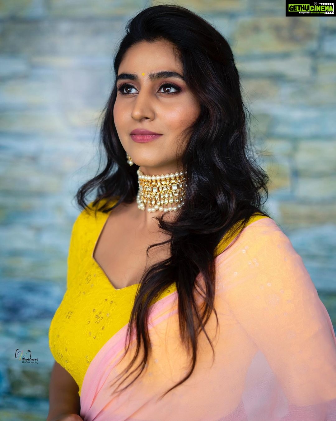 Varshini Sounderajan Instagram - Costume @navya.marouthu Makeup n hair @makeup_by_amulya PC @v_capturesphotography . . . #varshini #instagram #instagood