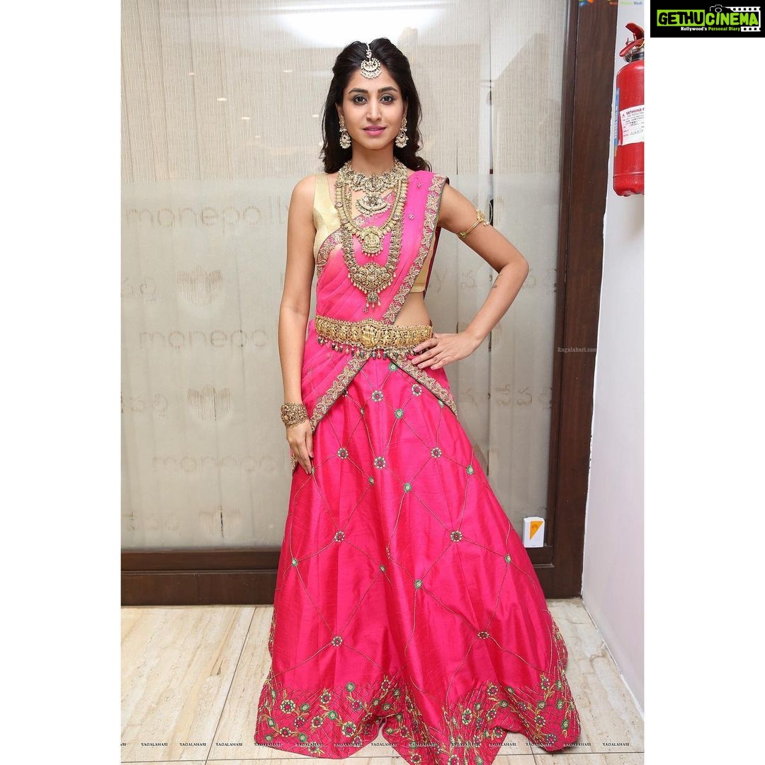 Varshini Sounderajan Instagram - Manepally Jewellers Akshaya Tritiya Collection Launch Costume @bhargaviamirineni Makeup n hair @naazbridalmakeovers