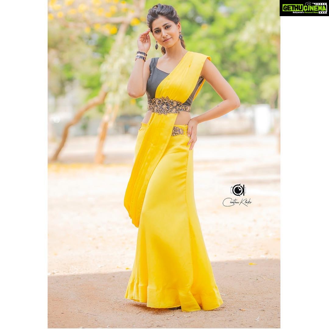 Varshini Sounderajan Instagram - Wishing you all a very happy Ugadi Tune into #etv now.. wearing @divya_varun_official for #sudheergadipelligola Styling @dhiyuu Makeup n hair @emraanartistry PC @chinthuu_klicks