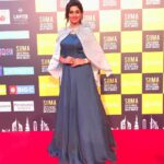 Varshini Sounderajan Instagram - SIIMA-Day 1 Wearing Organza gown with embroidered cape Costume n styling @designerkavitaagarwal Makeup @nehaashah21 Hair @sabasmua @kkathirravan thanks yoooo for the pics.. you saved me🙏..karthi😉 Bollywood Parks Dubai