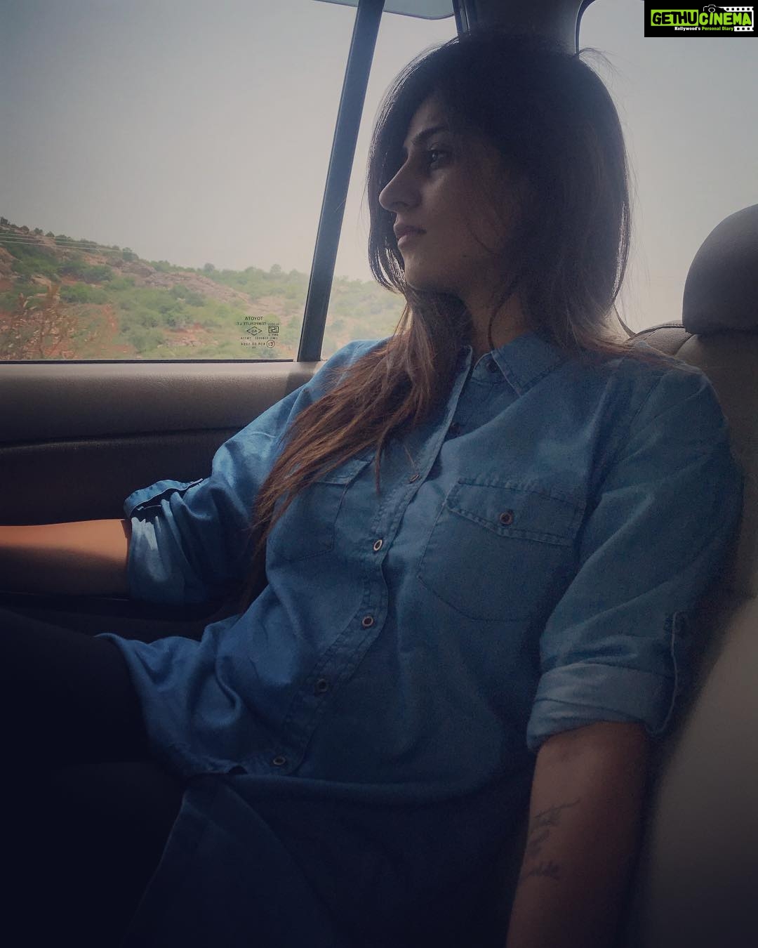 Varshini Sounderajan Instagram - Just me n my imagination!