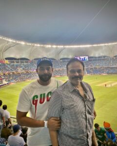 Varun Tej Instagram - Mad energy here in Dubai!!!
Go team India!!🇮🇳 

#indvspak 
#t20worldcup