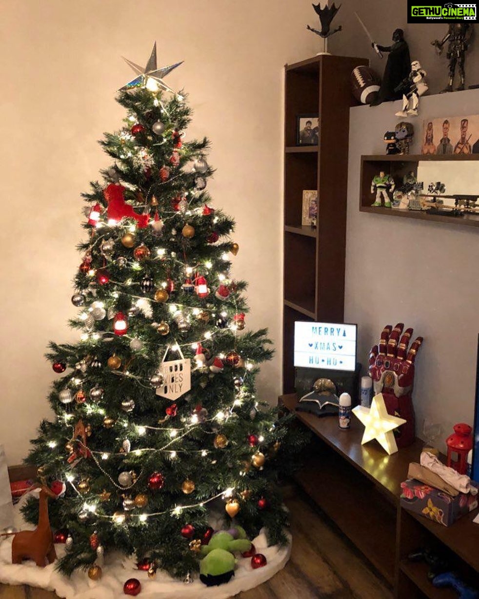 Varun Tej Instagram - Merry Christmas peeps! 🎅🏽 #Xmas2019