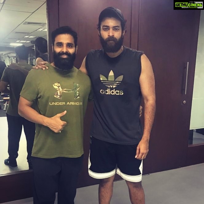 Varun Tej Instagram - Don't like it if someone has a longer beard than I do..😈 @kuldepsethi you better trim it down by our next session!👊🏽👊🏽👊🏽 #beardissues