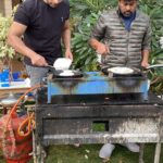 Varun Tej Instagram – Dosa making 101 with boss!
@chiranjeevikonidela 🤗🤗🤗

#Bhogi2022