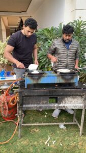 Varun Tej Instagram - Dosa making 101 with boss!
@chiranjeevikonidela 🤗🤗🤗

#Bhogi2022