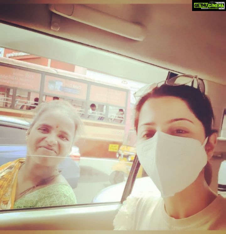 Vedhika Instagram - Love in Chennai ❤🙏 Romba Nandri Chennai, India