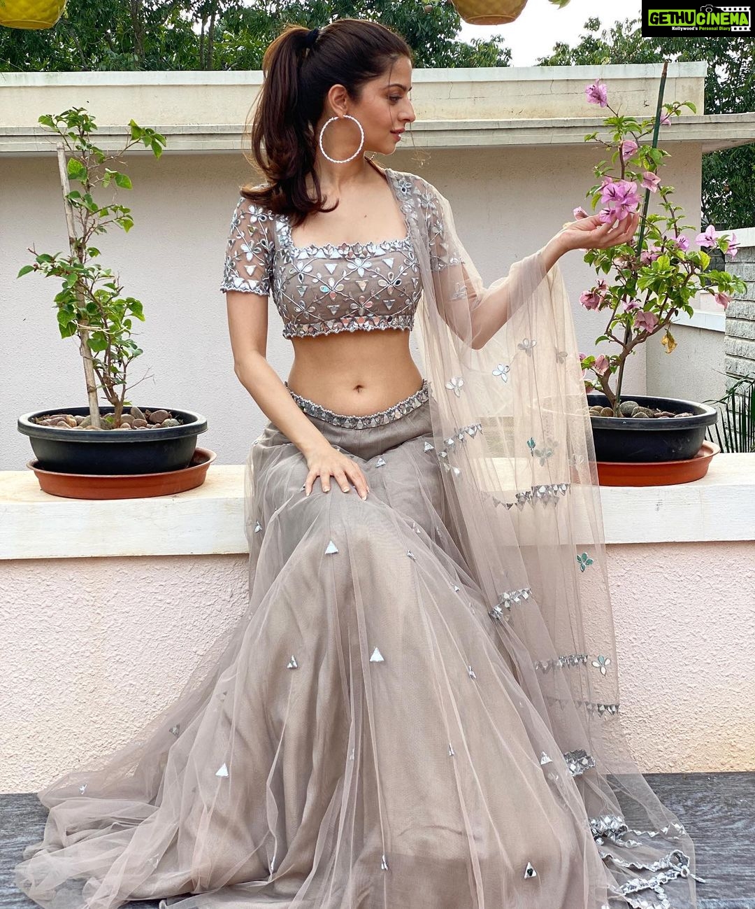Vedhika - 182K Likes - Most Liked Instagram Photos