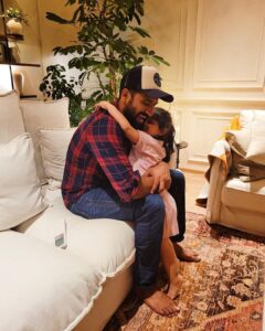 Vicky Kaushal Instagram - Chachu’s day with Mishu! ❤️