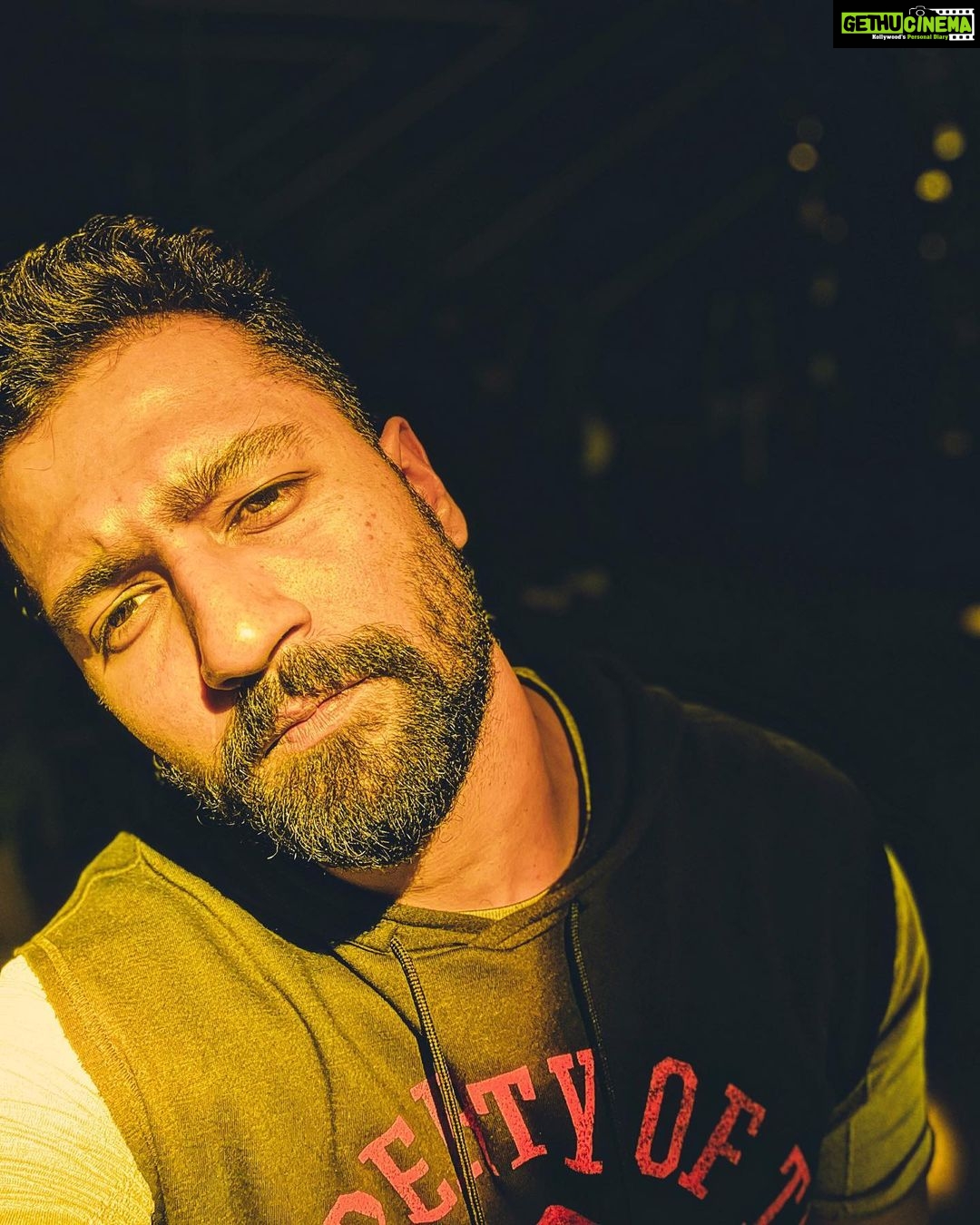 Vicky Kaushal Instagram - Long time no selfie.