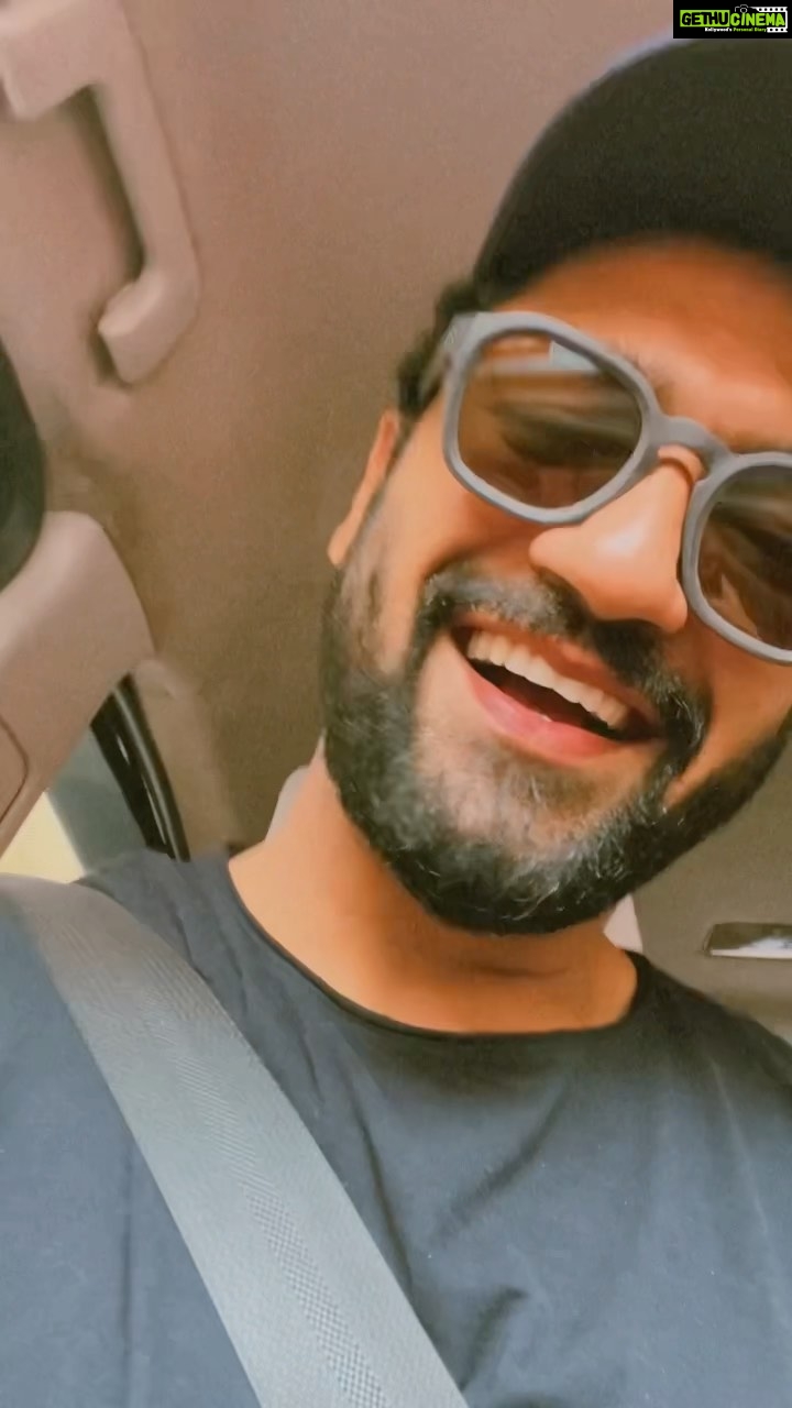 Vicky Kaushal Instagram - In today’s episode of #carjams 🚗🎶🕺🏽
