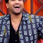 Vicky Kaushal Instagram - Episode is live now and it's a laughter riot. Go check it out !! #CaseTohBantaHai now streaming on @amazonminiTV! @riteishd @kushakapila @fukravarun @iamparitoshtripathi @sidharthsagar.official @iamkavindave