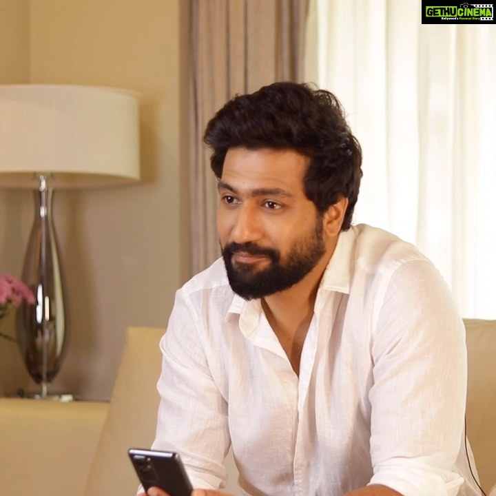Vicky Kaushal Instagram - Kudos to 8 years of @oneplus_India taking big leaps and being #BoldAndBoundless in their journey. I relate with this journey on a personal level as a young guy who dreamed of becoming an actor around 8 years ago. To many more #OnePlusIndia #partnership ππΎ
