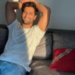 Vicky Kaushal Instagram – Golden hour, silver linings.
