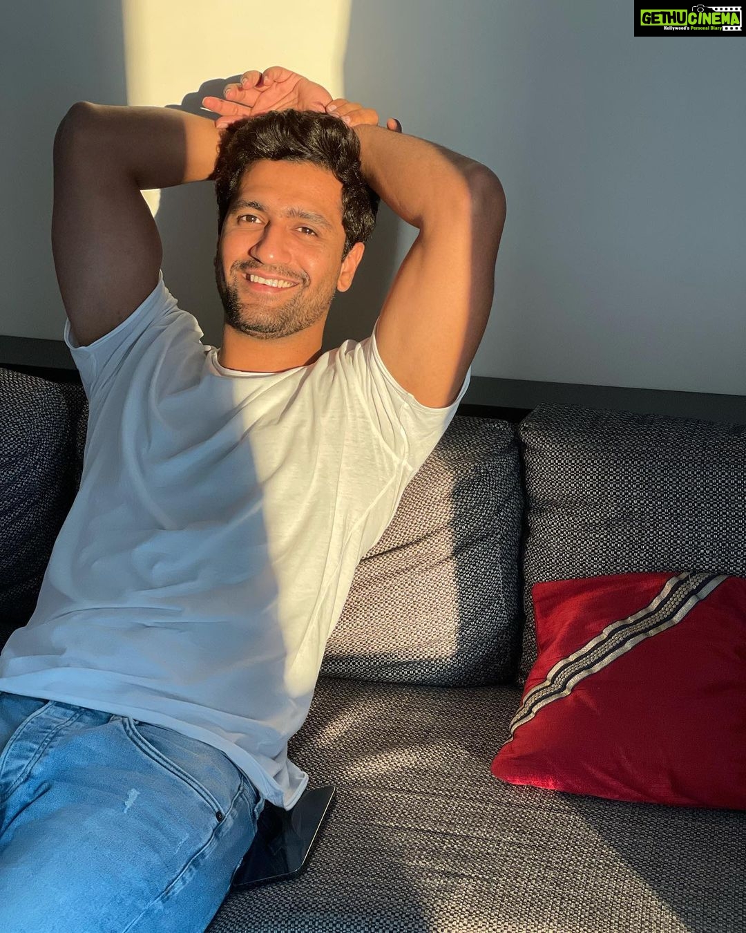 Vicky Kaushal Instagram - Golden hour, silver linings.