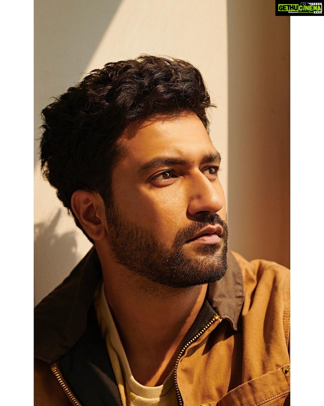 Vicky Kaushal Instagram - 🤞🏽 . #SardarUdham #SardarIdhamOnPrime | Oct 16.