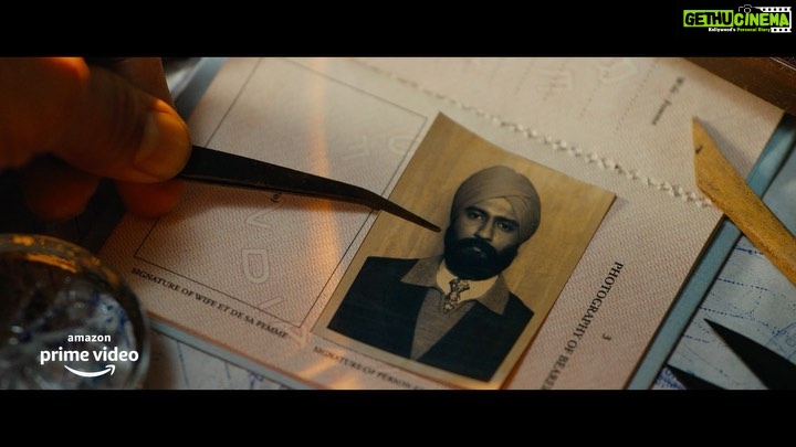 Vicky Kaushal Instagram - On the birth anniversary of Shaheed Bhagat Singh, I’m proud to bring to you the story of his ally- Sardar Udham Singh- one man, many aliases, one mission. . Presenting the teaser of #SardarUdham #SardarUdhamOnPrime @primevideoin @shoojitsircar @ronnie.lahiri #sheelkumar @writish1 #shubendubhattacharya @filmrisingsun @kinoworksllp @veerakapuree @banitasandhu @amolparashar @mansidhruvmehta #avikmulhopadhyay