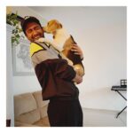 Vicky Kaushal Instagram - Padosan. #Bella 🐶🧡