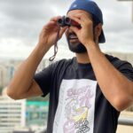 Vicky Kaushal Instagram - Checking out on my peeps beyond 2kms! #mumbai #SaalaYehLockdownKaheKhatamNahiHotaBey
