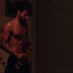 Vicky Kaushal Instagram – तार बिजली से पतले हमारे पिया! #4yearsofRamanRaghav2.0