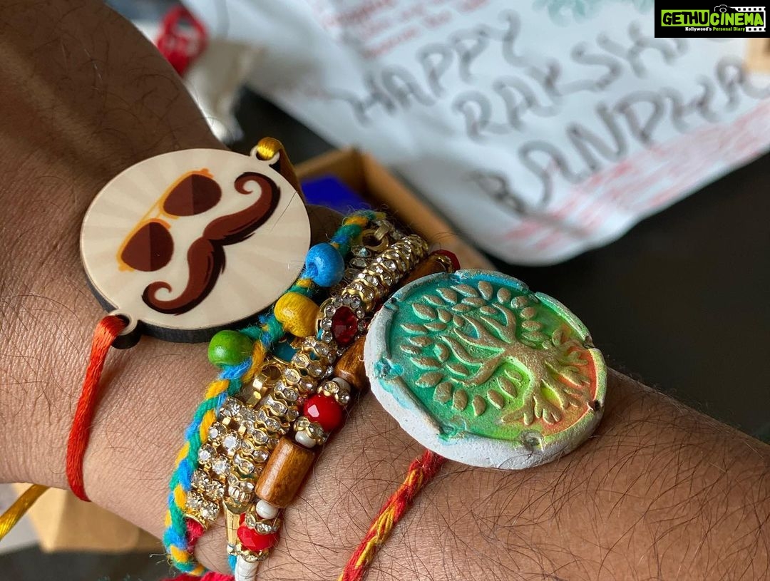 Vicky Kaushal Instagram - #HappyRakshaBandhan ✨