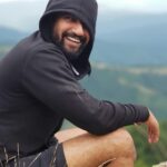 Vicky Kaushal Instagram – 💙🌏💚