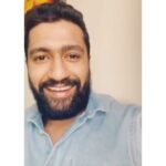 Vicky Kaushal Instagram - Loading... A virtual games night with me! We’ll get to know each other, play some dumb charades and have a great evening. Sounds fun na? Promise you it will be! Now, to make this come true, all YOU have to do is log on to fankind.org/vicky and donate. Your contribution will help @give_india provide ration kits to daily wage workers who are struggling to feed themselves and their families. And 3 lucky donors will hangout with me for a virtual games night! To make your impact even bigger, A.T.E Chandra foundation will be adding 25% of the total donations we raise as a matching amount, thereby multiplying your impact. Let's do our bit and help each other in this hour of need. (Link in bio) | @fankindofficial #FankindXVicky