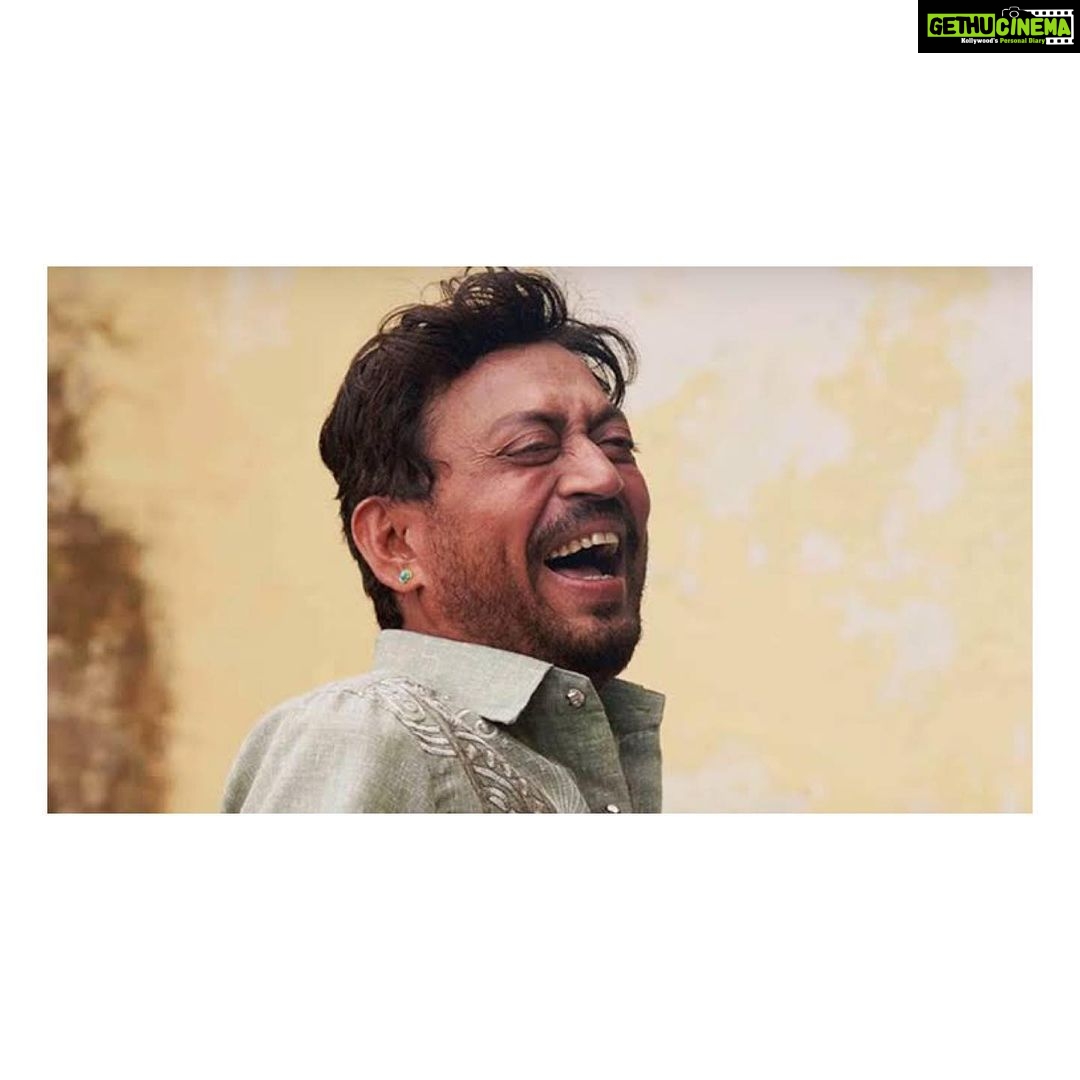 Vicky Kaushal Instagram - My favourite actor, a gem of a human being... Irrfan Sir, you will be missed and loved forever. We deserved you a lot more. May your soul rest in peace. My prayers and deepest condolences to the family. ππ½