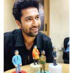 Vicky Kaushal Instagram - Choose your favourite cupcake! . Red Velvet Iqbal . Kamli Cappuccino . Major Vihaan Iceberg . Vanilla DJ Sandz. Courtesy: @t2telegraph #throwback