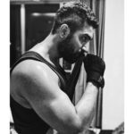 Vicky Kaushal Instagram - #feltcutemightdeletelater