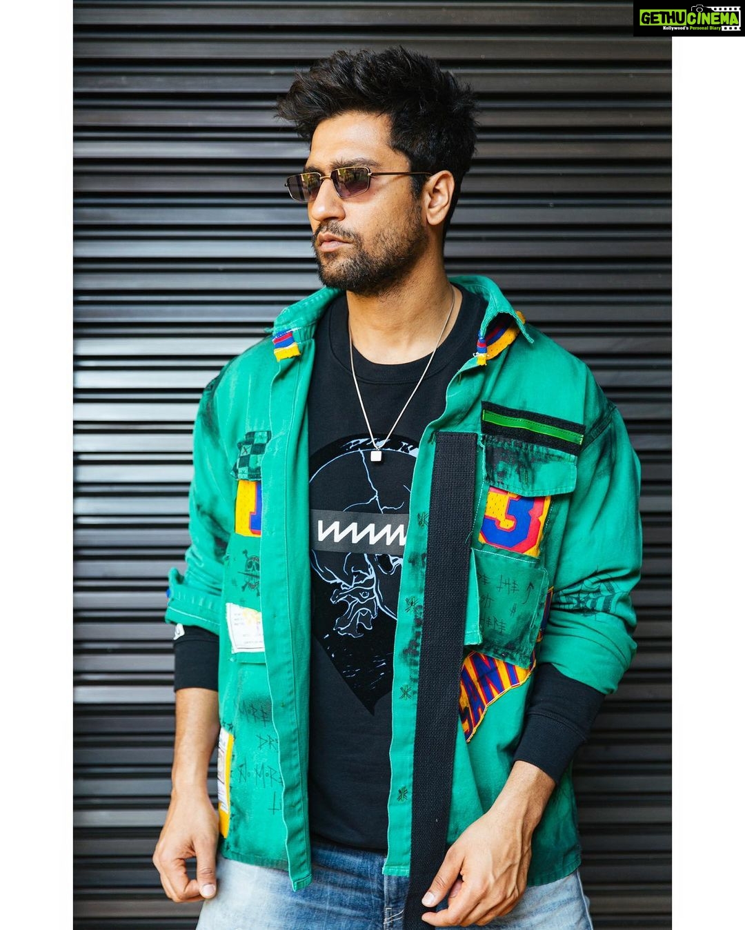Vicky Kaushal Instagram - @dustofgods x @amandeepkaur87 x @sardarsinghvirk
