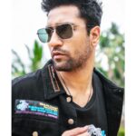 Vicky Kaushal Instagram – Aaj ki taaza shakal, aaj ki taaza shakal!