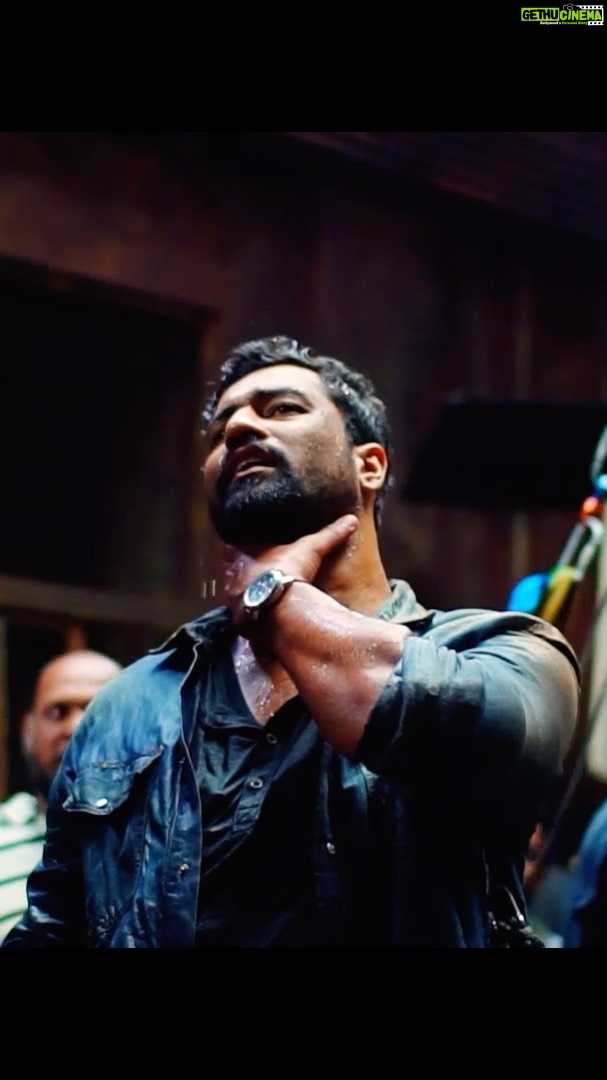 Vicky Kaushal Instagram - The making... #Bhoot #TheHauntedShip @karanjohar @apoorva1972 @bhumipednekar @bhanu.singh.91 @ShashankKhaitan @somenmishra @dharmamovies @zeestudiosofficial @zeemusiccompany