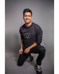 Vicky Kaushal Instagram - 🧟‍♀️🌊🚢