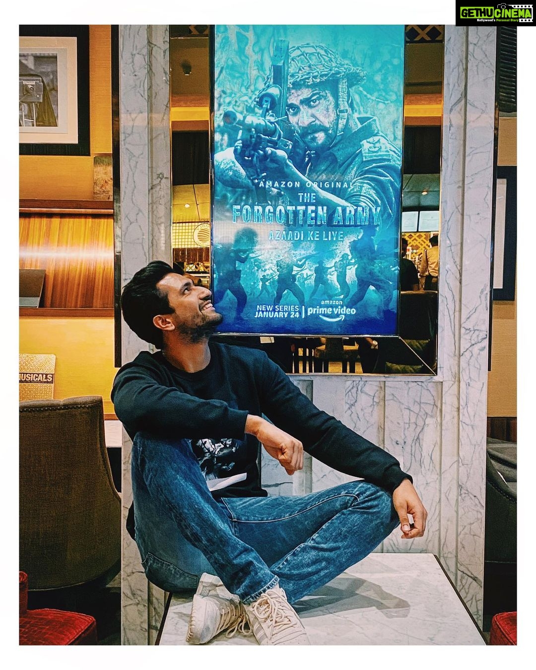 Vicky Kaushal Instagram - Till a few years back, we used to often record each other’s audition tapes, jam on those scenes and be each other’s critics. To see him flourishing into this confident, mature and honest actor, it just fills my heart with so much happiness and awe. Sunny, you make me so damn proud with your hard work and passion. I know you’ll always keep that fire burning inside you. Shine on, my dearest brother! #TheForgottenArmy streaming now on @primevideoin @sunsunnykhez