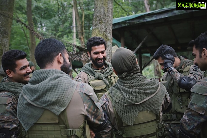 Vicky Kaushal Instagram - From each one of us to each one of you... we thank you for everything you have given to our Film. Team URI is forever grateful. #1yearofURI