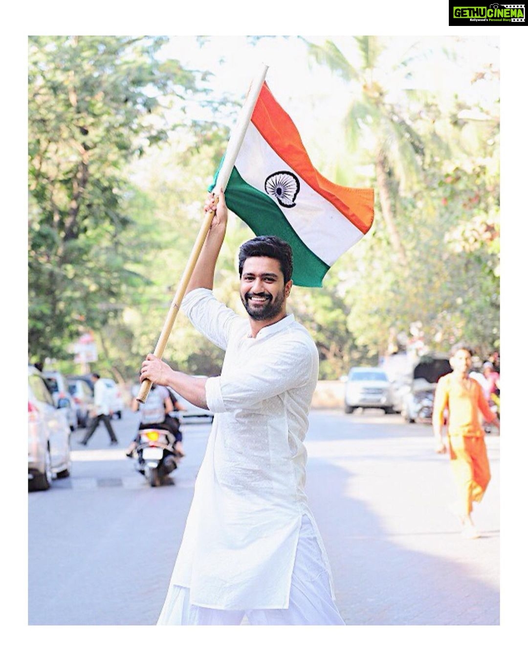 Vicky Kaushal Instagram - ... सबसे प्यारा गुलिस्ताँ हमारा है... #HappyIndependenceDay 🇮🇳❤️