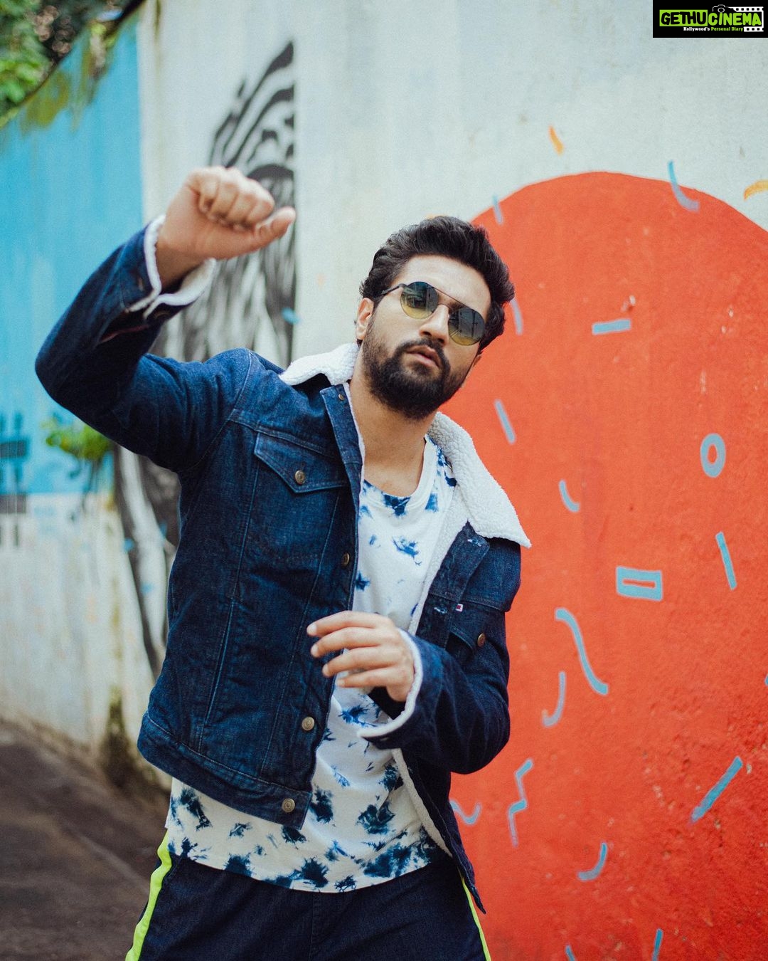Vicky Kaushal Instagram - Ik vaari hor! . . . @khamkhaphotoartist x @amandeepkaur87