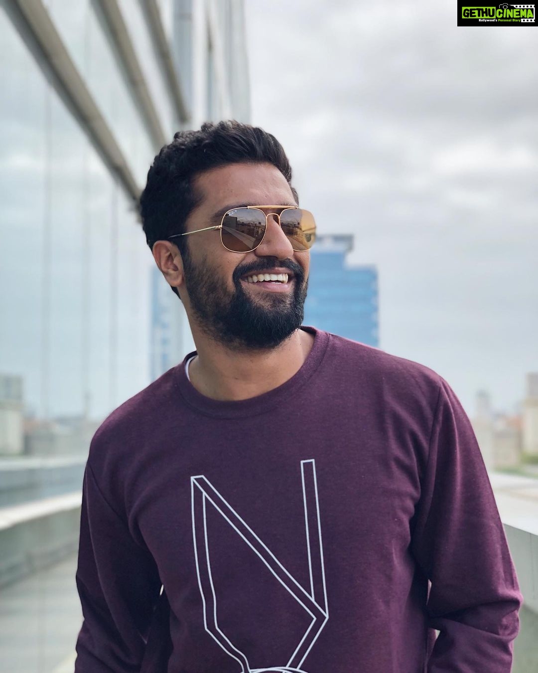Vicky Kaushal Instagram - Your adbhoot response to #Bhoot announcement, got me like... 😘