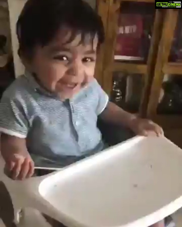 Vicky Kaushal Instagram - Cause we all need a little bit of this! #HowsTheJosh 👶🏼💪🏽❤️