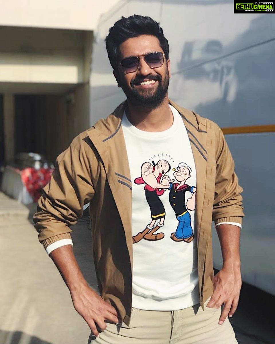 Vicky Kaushal Instagram - I’m strong to the fin-ich, Cause I eats me spin-ach... 💪🏽