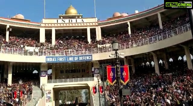 Vicky Kaushal Instagram - Absolutely thrilled and honoured to celebrate #70thRepublicDay with our First Line of Defence- the BSF Jawaans and a crowd of 28,000 Indians at the Atari Wagah Border. “HOW’s THE JOSH?!” 🇮🇳🙏