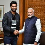 Vicky Kaushal Instagram - Humbled in the presence of Honourable PM @narendramodi ji 🇮🇳🙏