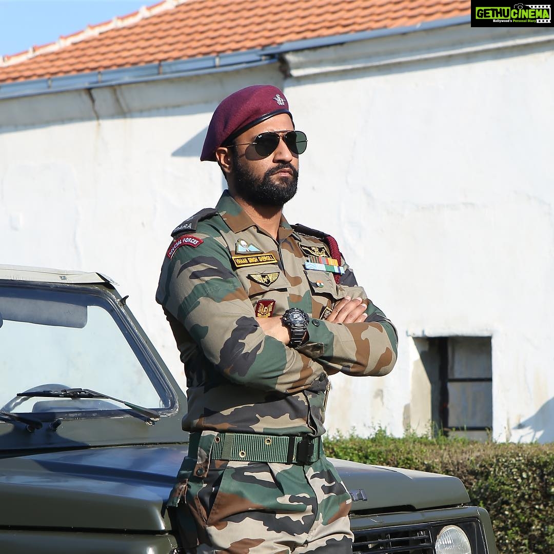 Vicky Kaushal Instagram - “When angels have fallen down, and the devil has had his day... you’ll find the gates of heaven, guarded by a single MAROON BERET!” 🇮🇳