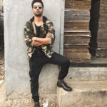 Vicky Kaushal Instagram - Mud loving, camo wearing kinda guy.